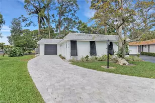 272 Yorkshire Ct, Naples, FL 34112 - Photo 1