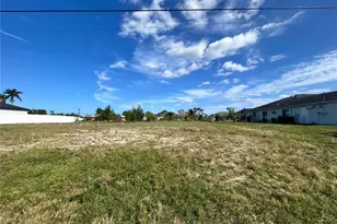 2007 SW 15th Pl, Cape Coral, FL 33991 - Photo 1