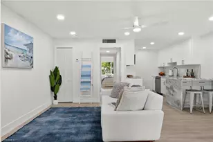 342 Harbour Dr, Naples, FL 34103 - Photo 1