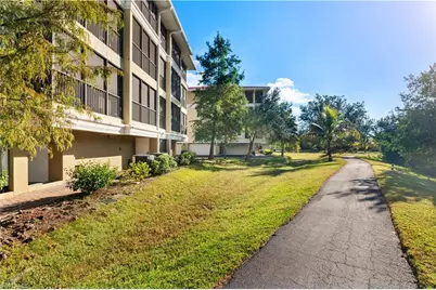 10060 Lake Cove Dr #301, Fort Myers, FL 33908 - Photo 1