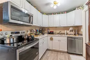 1360 5th Ave N, Naples, FL 34102 - Photo 1
