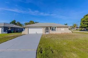713 SE 35th St, Cape Coral, FL 33904 - Photo 1