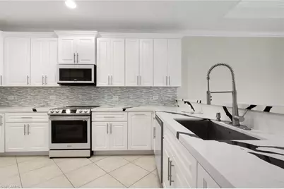 2082 E Tobago Cir, Fort Myers, FL 33905 - Photo 11