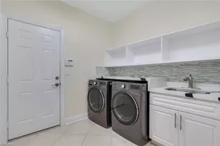 2082 E Tobago Cir, Fort Myers, FL 33905 - Photo 29