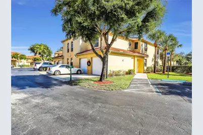 4315 Bellasol Cir #2822, Fort Myers, FL 33916 - Photo 1