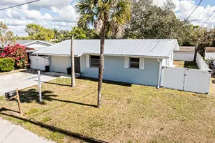 27111 Sun Aqua Ln, Bonita Springs, FL 34135 - Photo 1