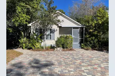 318 Leawood Cir, Naples, FL 34104 - Photo 1