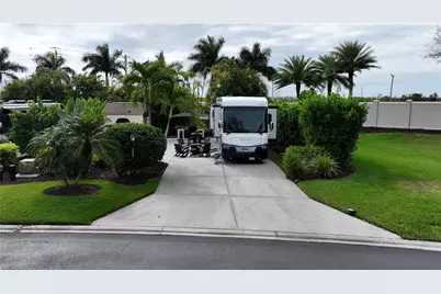 4628 Southern Breeze Dr, Naples, FL 34114 - Photo 1