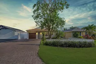 637 103rd Ave N, Naples, FL 34108 - Photo 1