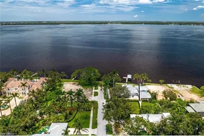 1223 Coconut Dr, Fort Myers, FL 33901 - Photo 1