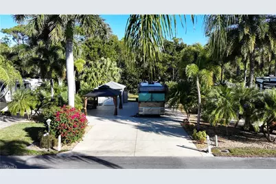 10075 Ramblewood Ct, Fort Myers, FL 33905 - Photo 1