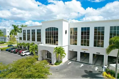 599 Tamiami Trl N #101, Naples, FL 34102 - Photo 1