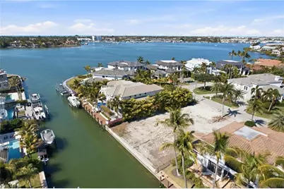 1670 Dolphin Ct, Naples, FL 34102 - Photo 1