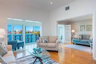 383 Harbour Dr, Naples, FL 34103 - Photo 1