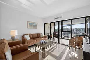 801 River Point Dr, Naples, FL 34102 - Photo 1