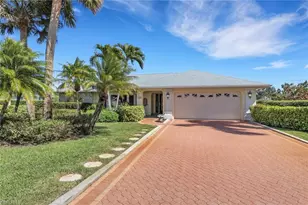 318 Burning Tree Dr, Naples, FL 34105 - Photo 1