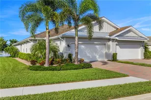 14644 Edgewater Cir, Naples, FL 34114 - Photo 1