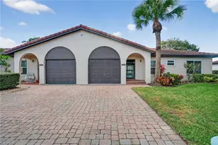 1041 Forest Lakes Dr, Naples, FL 34105 - Photo 1