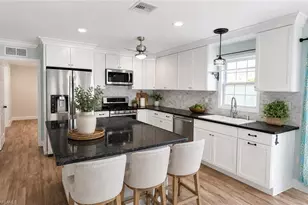 122 Leawood Cir, Naples, FL 34104 - Photo 1