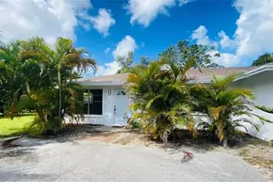 4551 Capri Dr N, Naples, FL 34103 - Photo 1