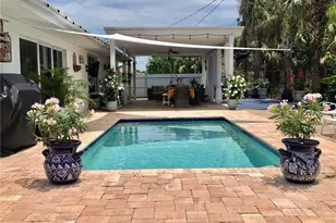 283 Cypress Way W, Naples, FL 34110 - Photo 1