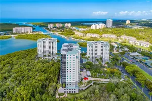 425 Cove Tower Dr, Naples, FL 34110 - Photo 1