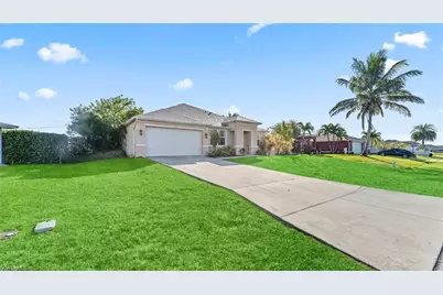 1113 NE 7th Ave, Cape Coral, FL 33909 - Photo 1