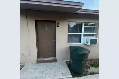 2301 Cranford Ave #3, Fort Myers, FL 33916 - Photo 1