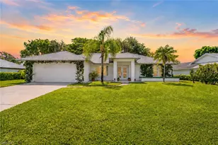 162 Westwood Dr, Naples, FL 34110 - Photo 1