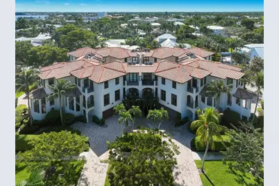 692 10th Ave S, Naples, FL 34102 - Photo 1