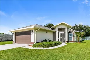 306 NE 17th Pl, Cape Coral, FL 33909 - Photo 1