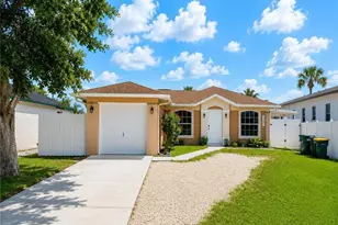 3586 Seagrape Ave, Naples, FL 34104 - Photo 1