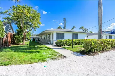 2805 Shoreview Dr #4, Naples, FL 34112 - Photo 1