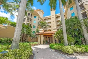 2728 Tiburon Blvd E, Naples, FL 34109 - Photo 1
