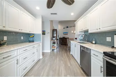 624 Windsor Sq #201, Naples, FL 34104 - Photo 1