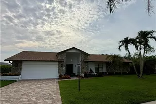 1203 Foxfire Ln, Naples, FL 34104 - Photo 1