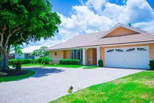 438 Torrey Pines Point, Naples, FL 34113 - Photo 1