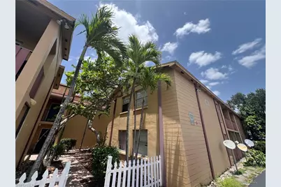 1915 Braman Ave #10, Fort Myers, FL 33901 - Photo 1