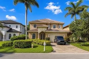 2915 Coco Lakes Dr, Naples, FL 34105 - Photo 1