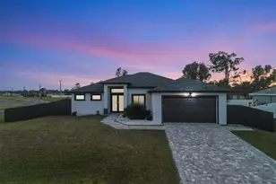 1124 NE 35th Ln, Cape Coral, FL 33909 - Photo 1