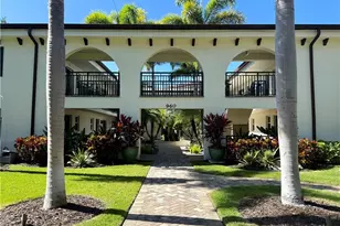 960 7th St S, Naples, FL 34102 - Photo 1