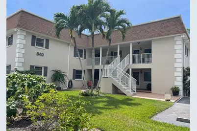 940 3rd St S #202, Naples, FL 34102 - Photo 1