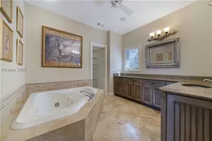 25 N Calibogue Cay Rd, Hilton Head Island, SC 29928 - Photo 23