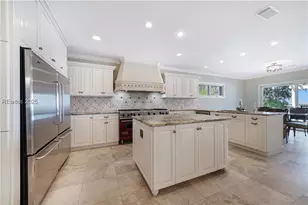 25 N Calibogue Cay Rd, Hilton Head Island, SC 29928 - Photo 7