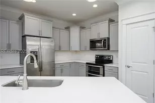 44 Pink Sand Ln, Hilton Head Island, SC 29926 - Photo 5