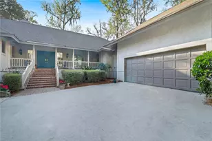 8 Tombee Ct, Hilton Head Island, SC 29928 - Photo 3