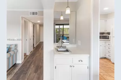 40 Folly Field Road #234, Hilton Head Island, SC 29928 - Photo 11