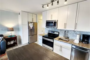 40 Folly Field Rd, Hilton Head Island, SC 29928 - Photo 7