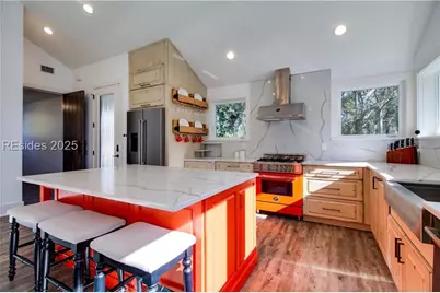 9 Mimosa St, Hilton Head Island, SC 29928 - Photo 5