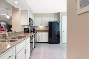 39 Lake Forest Dr, Hilton Head Island, SC 29928 - Photo 15